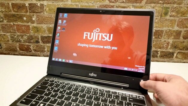 Fujitsu-LIFEBOOK-T935-Ultrabook2